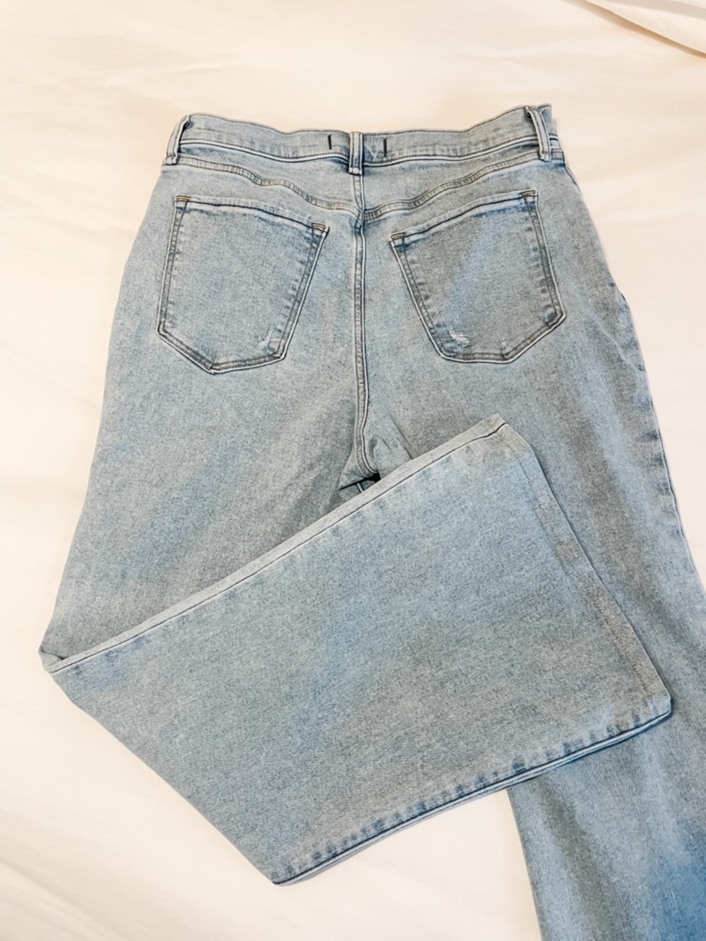 Abercrombie The Flare Ultra High Rise Jeans - Picture 5 of 6